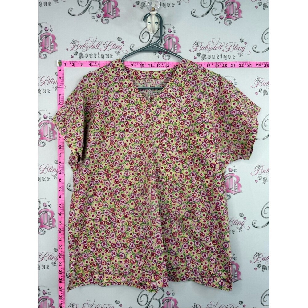 Tshirt top flowers Floral Button-Front Scrub Top in Pink Green yellow